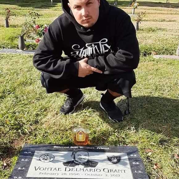 Meet your Posher, Chris - Picture 1 of 1